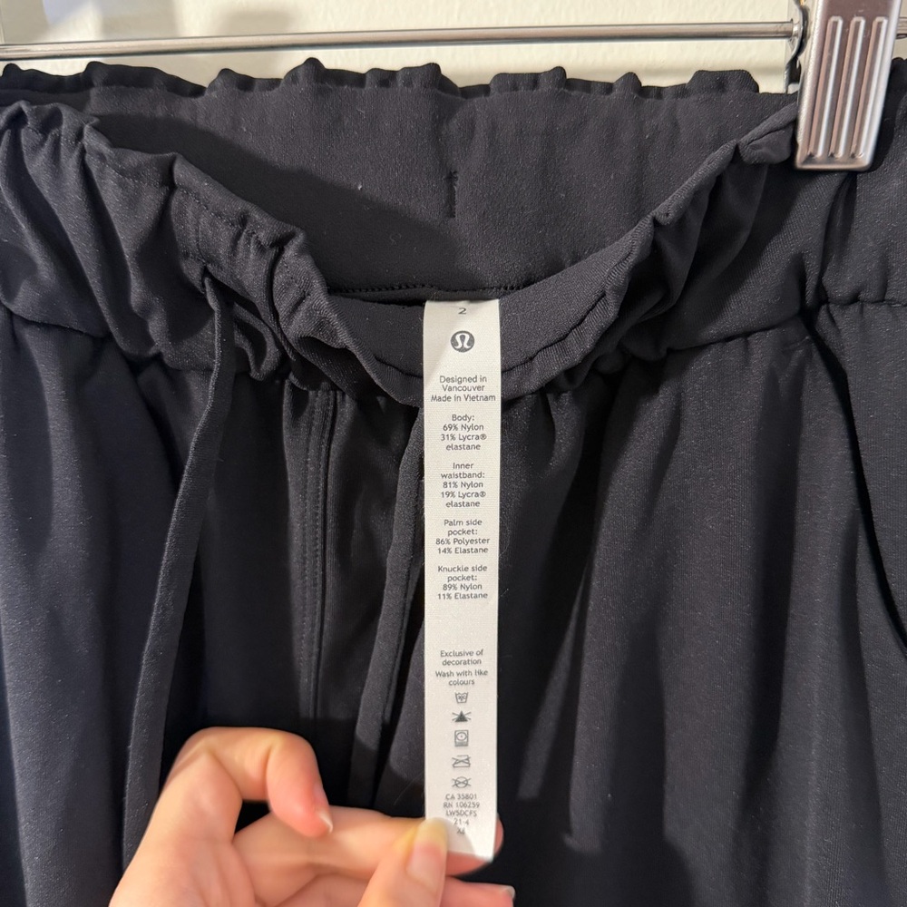 Lululemon Stretch High-Rise Pant 7/8 Length Black Size 2 (XS) NWOT Athleisure - Picture 4 of 6